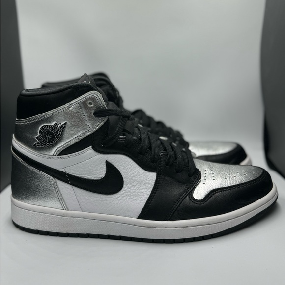 Air Jordan 1 “Silver Toe” - Send reasonable offers - Picture 1 of 5